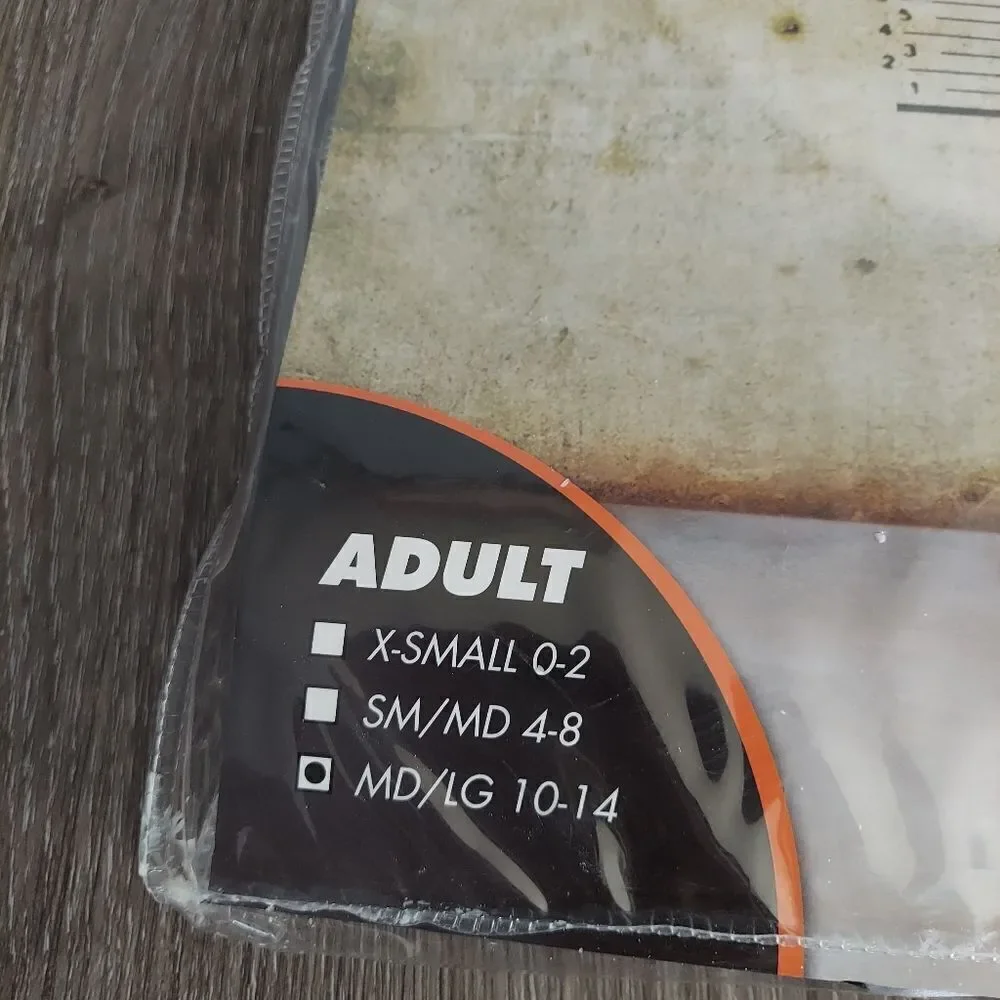 Spirit Halloween Guilty Inmate Costume Medium/Large 10-14 - Picture 4 of 6